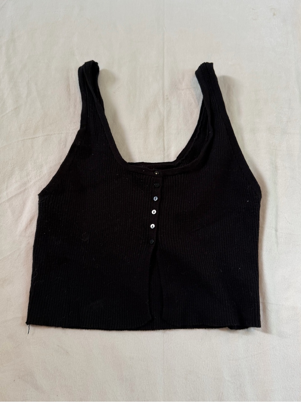 Kendall & Kylie Black Ribbed Button-Front Crop Tank